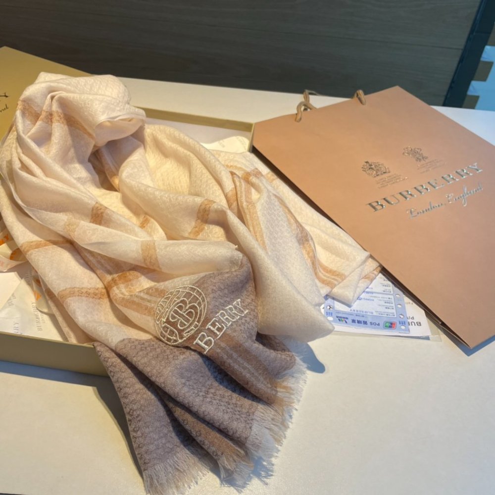 Women's Burberry Winter New water-soluble cashmere simple scarf Size: 95 * 190CM - Picture 8 of 8
